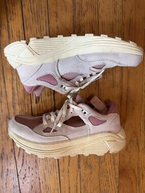 Brandblack Vibram Womens Athletic Sneakers Size 7.5